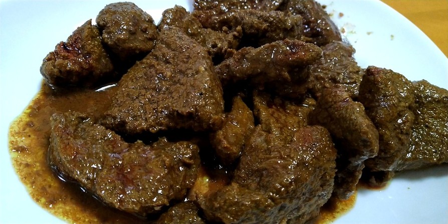 カンガルー肉のステーキ（カレー風味）の画像