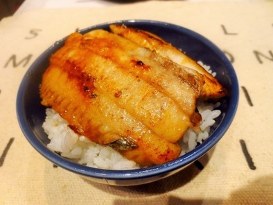 うな丼風～太刀魚の蒲焼き丼の写真