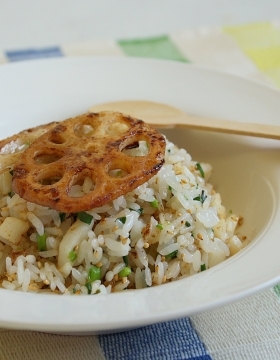 シャッキリ蓮根★胡麻ネギチャーハン