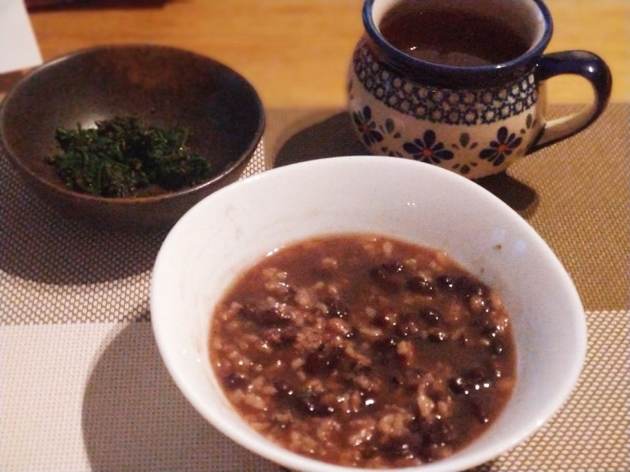 朝食に。小豆と白米のおかゆの画像