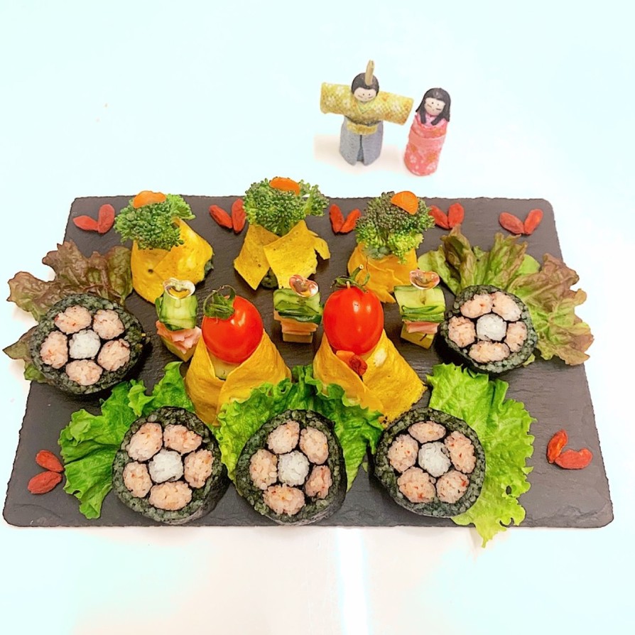 ひなまつり飾り巻き寿司の画像