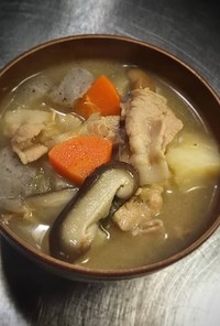 豚骨スープの豚汁(*≧∀≦*)