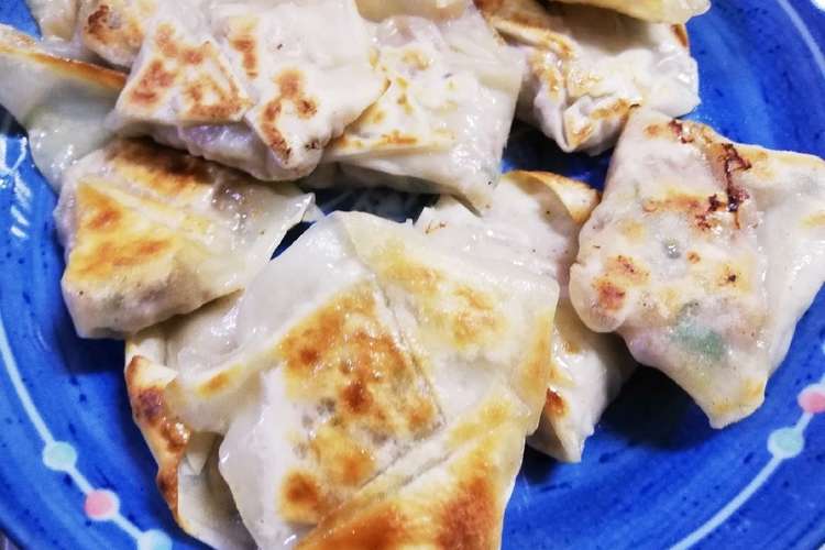 ワンタンの皮でおつまみ餃子 レシピ 作り方 By Aki Smile クックパッド 簡単おいしいみんなのレシピが355万品