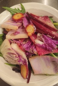 赤紫白菜のサラダ（簡単ドレッシングで）