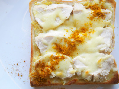 冷凍作り置きトースト！サラダチキンチーズの写真