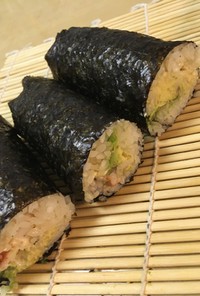 海老アボカド巻き寿司
