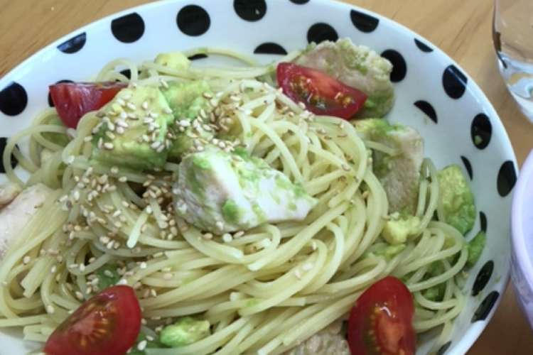 アボカドとチキンのめんつゆパスタ レシピ 作り方 By ニャン美とニャン吉 クックパッド 簡単おいしいみんなのレシピが349万品