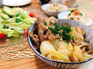 豚肉と白菜のすき煮の写真