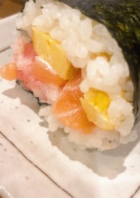 サーモンとネギトロの手巻き寿司 恵方巻き