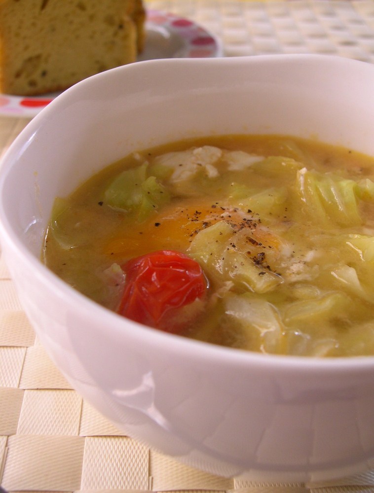 たまごとキャベツのスープの画像