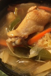 鶏手羽のサンラータン風スープ