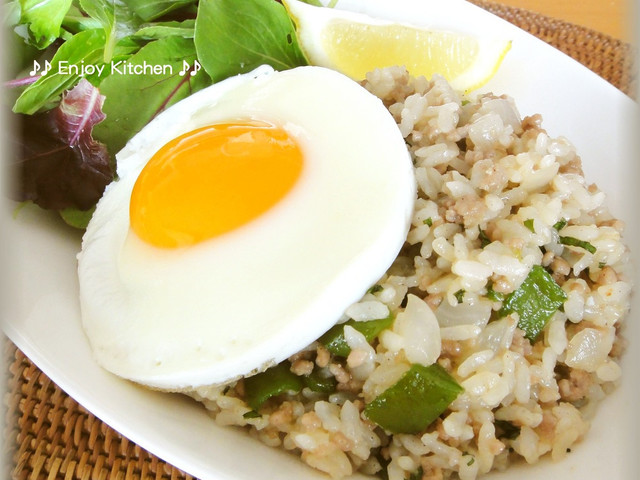 タイ風 バジル炒めごはん レシピ 作り方 By Enjoykitchen クックパッド 簡単おいしいみんなのレシピが360万品 タイ風 バジル炒めごはん レシピ 作り方 By Enjoykitchen クックパッド 簡単おいしいみんなのレシピが360万品