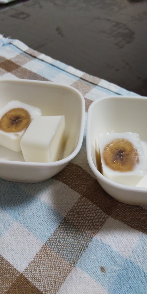 幼児食！簡単！製氷皿でバナナ牛乳寒天☆の画像