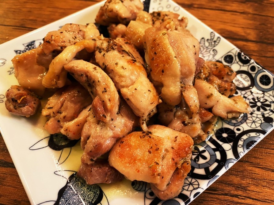 超簡単！鶏もものハーブ焼き by kkkida 【クックパッド】 簡単おいしいみんなのレシピが371万品 超簡単！鶏もものハーブ焼き by kkkida