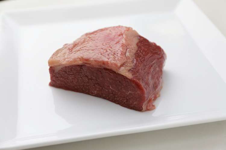 肉を焼く基本レシピ モモ肉などの塊肉 レシピ 作り方 By 北海道食べる通信 クックパッド 簡単おいしいみんなのレシピが360万品