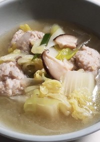 蓮根入り鶏つくねのふんわり白みそ味スープ