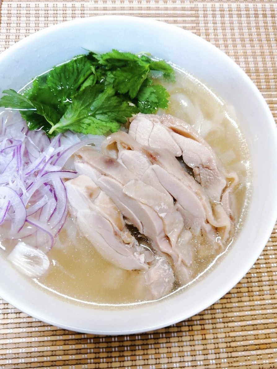 市販スープの素で✤蒸し鶏のフォーの画像