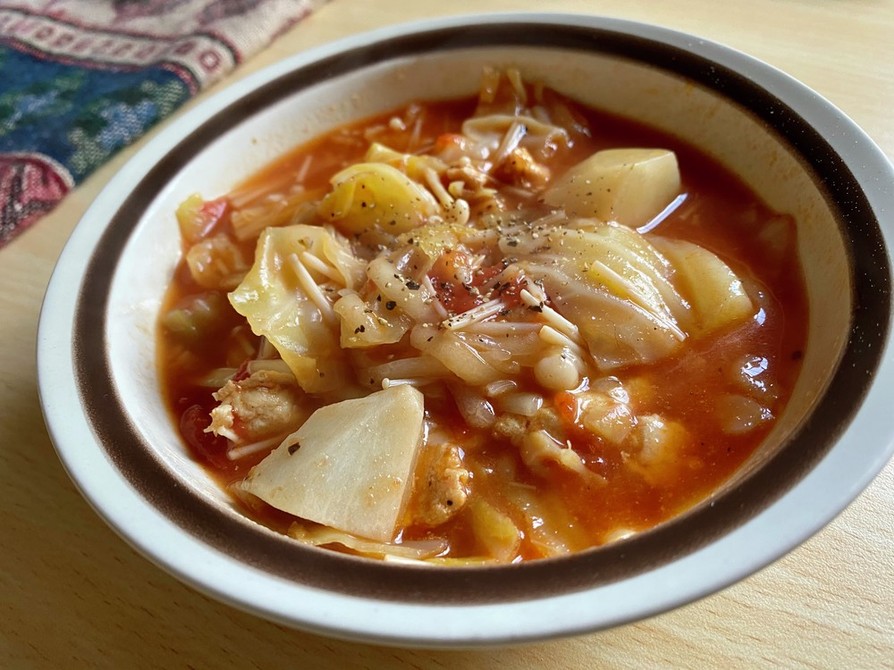 里芋とキャベツのトマトスープの画像