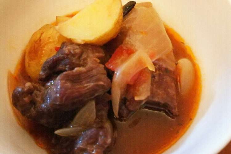 電気圧力鍋でほろほろ牛肉の赤ワイン煮 レシピ 作り方 By Yukdiamond クックパッド 簡単おいしいみんなのレシピが375万品