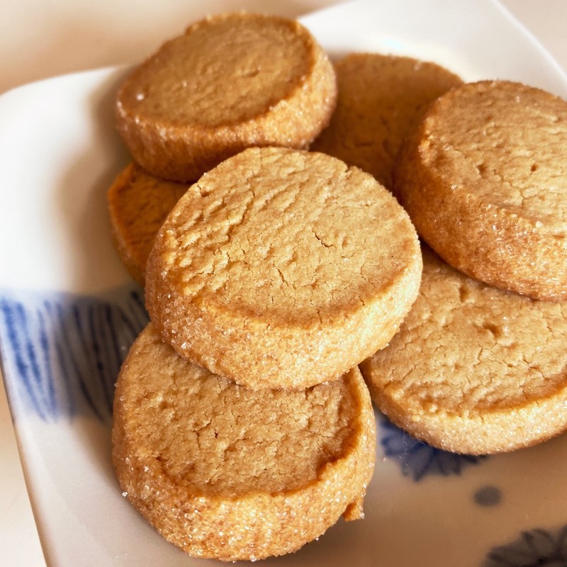 ホリデーカットアウトバタークッキーのレシピ