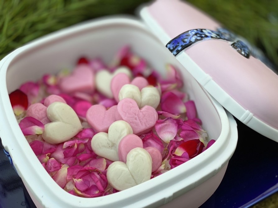 ピンクピンクのバレンタインハート寿司の画像