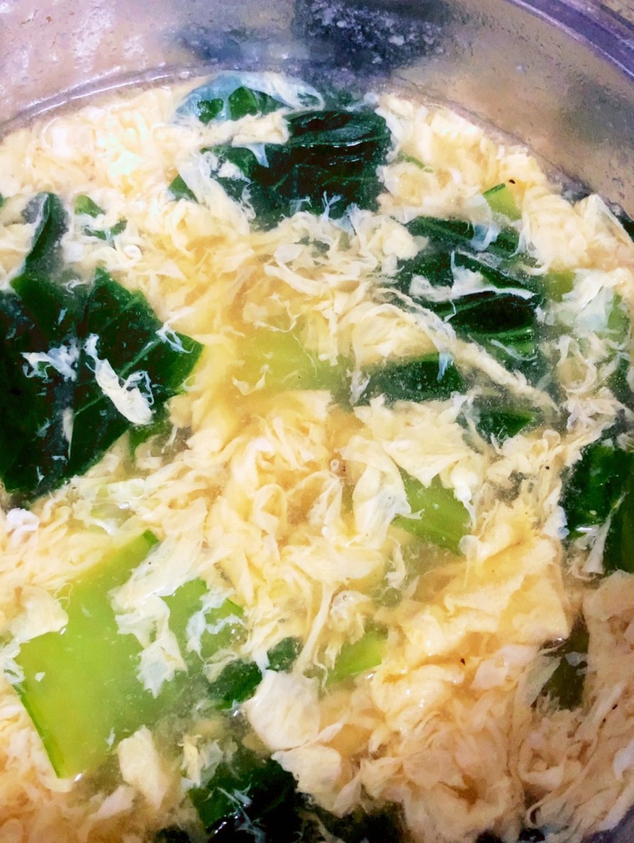 チンゲン菜とふわふわ卵の中華スープの画像