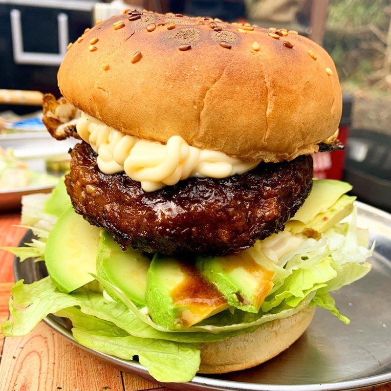 基本からアレンジまで！思わずつくりたくなる「バーベキュー ハンバーガー」のレシピ集