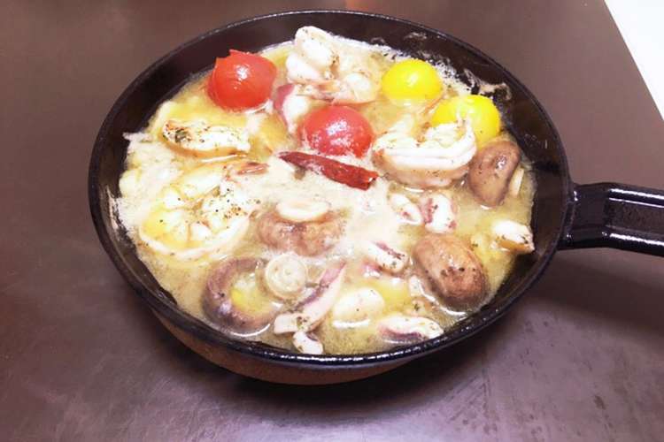 本気のレシピで絶品 エビのアヒージョ レシピ 作り方 By 居酒屋まるみ クックパッド 簡単おいしいみんなのレシピが352万品