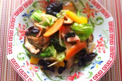 ベーコンと彩り野菜の中華炒めの写真