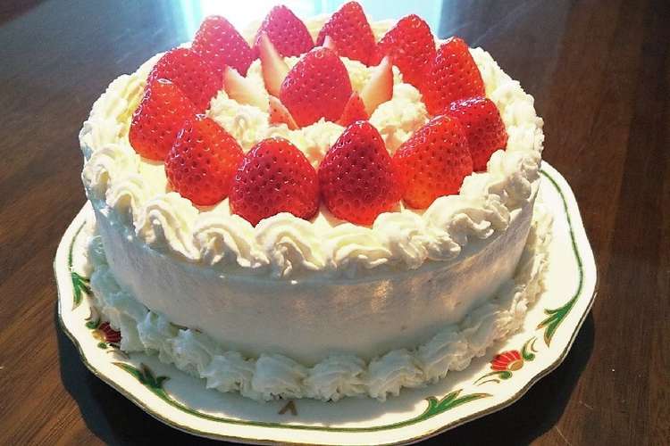 華やか 苺 桃デコレーションケーキ レシピ 作り方 By Classy クックパッド 簡単おいしいみんなのレシピが350万品