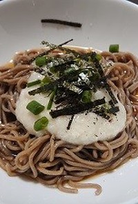 魚介出汁香る自家製そばつゆ