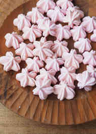 みんなが作ってる メレンゲクッキー パウダーシュガーのレシピ クックパッド 簡単おいしいみんなのレシピが355万品