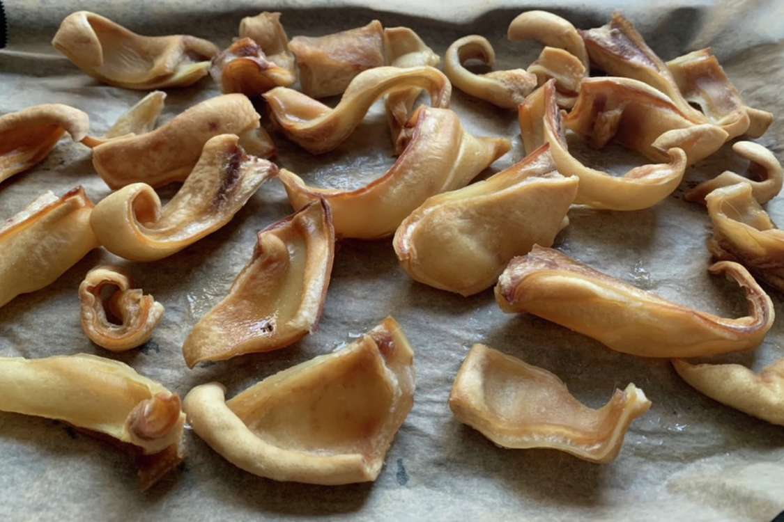犬のおやつ 豚耳ジャーキー 歯磨き ガム レシピ 作り方 By しゅんさや７７７ クックパッド 簡単おいしいみんなのレシピが378万品