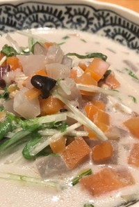 雑穀入り野菜の豆乳スープ