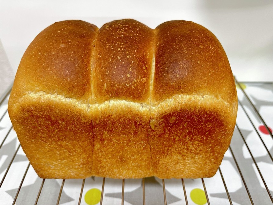 準強力粉の食パンの画像