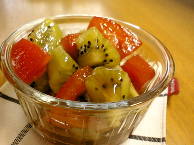 キウイフルーツ♥の甘～いサラダの写真