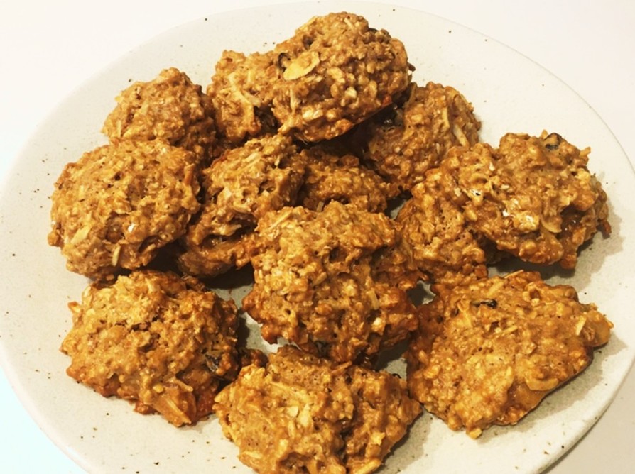 噛みごたえのあるピーナッツバターグラノーラバーのレシピ