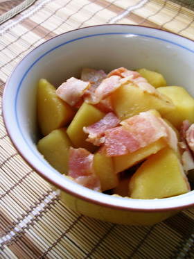 お弁当に☆じゃがいもとベーコンの肉じゃが