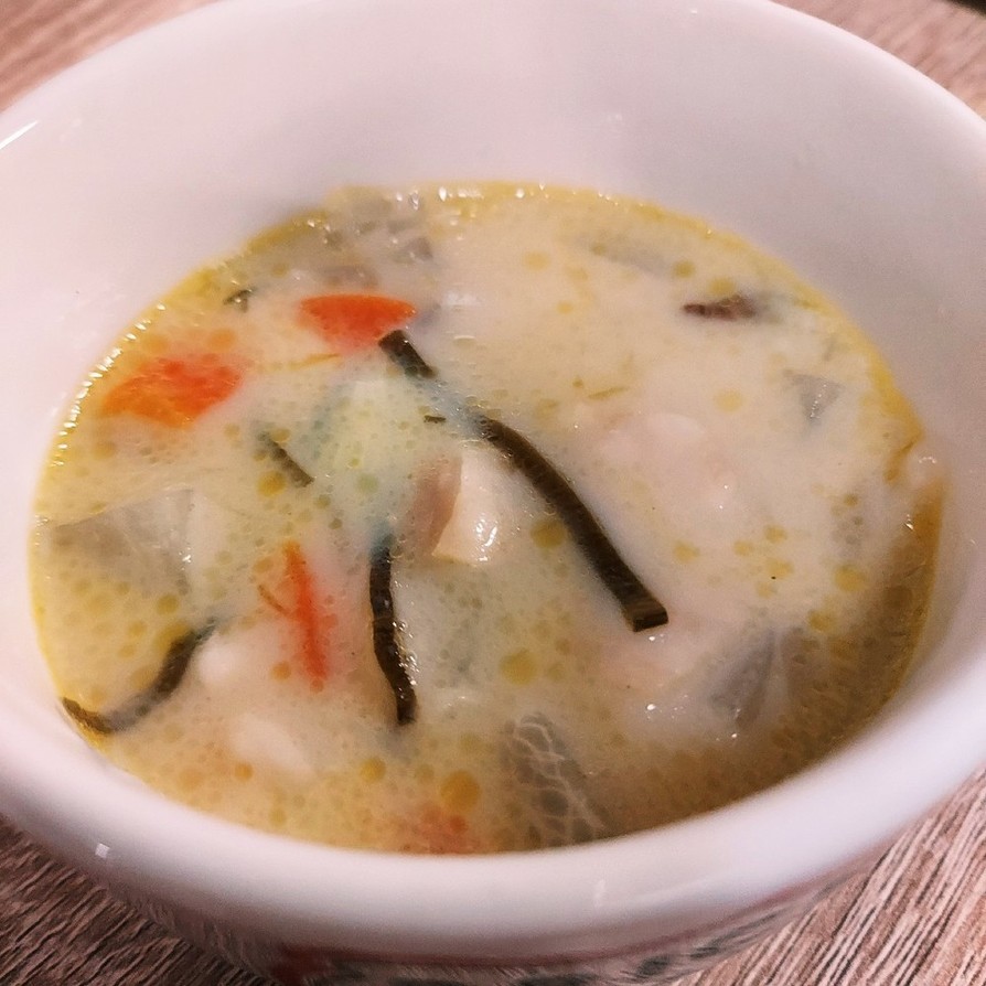 塩昆布で豆乳根菜スープの画像