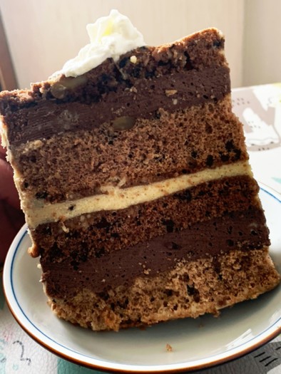 イワパレス風チョコとチーズの層ケーキの写真