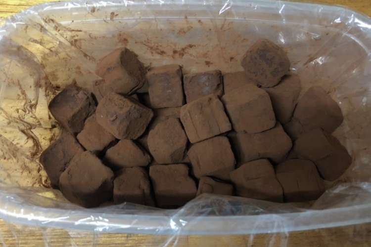 お酒入り 大人な生チョコ レシピ 作り方 By 砂肝ポン酢 クックパッド 簡単おいしいみんなのレシピが365万品