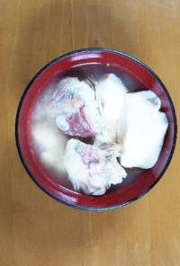 ちご鯛と豆腐の味噌汁