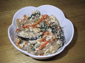 こんにゃくとにんじんの白和え