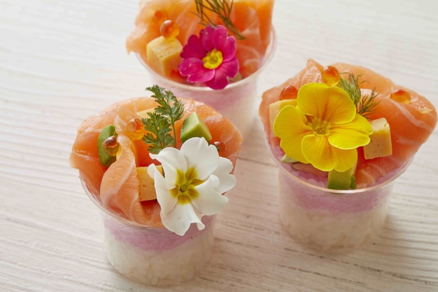 ノルウェーサーモン　カップちらし寿司の画像