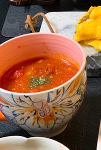 トマト缶で作る簡単シーフードスープ