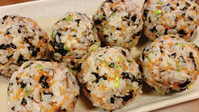とびっこの韓国風おにぎり レシピ 作り方 By Cookroom クックパッド 簡単おいしいみんなのレシピが366万品