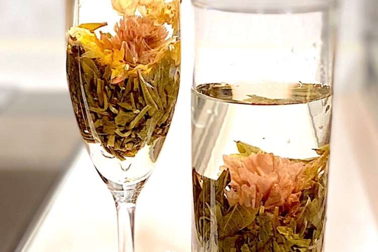 飲み終わった工芸茶を水中花で楽しむ レシピ 作り方 By かっちゃん杉 クックパッド 簡単おいしいみんなのレシピが359万品
