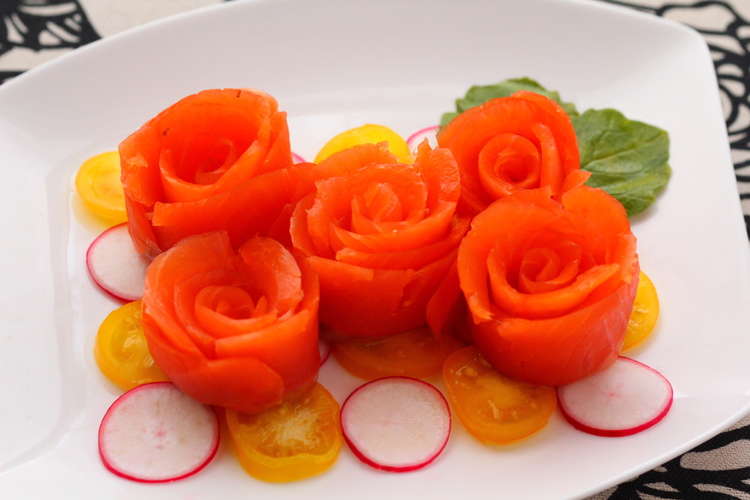 薔薇サーモンのサラダ 特別な日に レシピ 作り方 By おおたわ歩美 クックパッド 簡単おいしいみんなのレシピが367万品