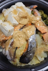 鮭と野菜の味噌マヨ蒸し