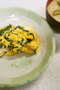 鱈と韮の卵炒め＆ネギとエンドウの味噌汁